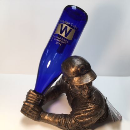 Bam Vino Chicago Cubs W holder with Engraved 2016 World Champions W wine bottle