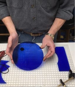 How to easily cut a circle in glass