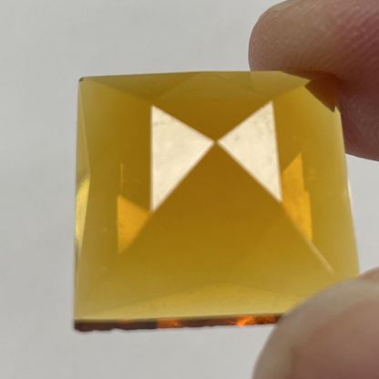 Faceted Square 18mm Jewel - Amber FQ18-02
