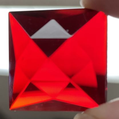 Faceted Square 25mm Jewel - Red FQ25-10