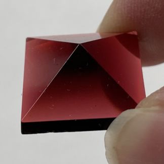 Pyramid Square 26mm Jewel - Red PT26-10