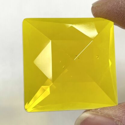 Faceted Square 30mm Jewel - Yellow FQ30-13