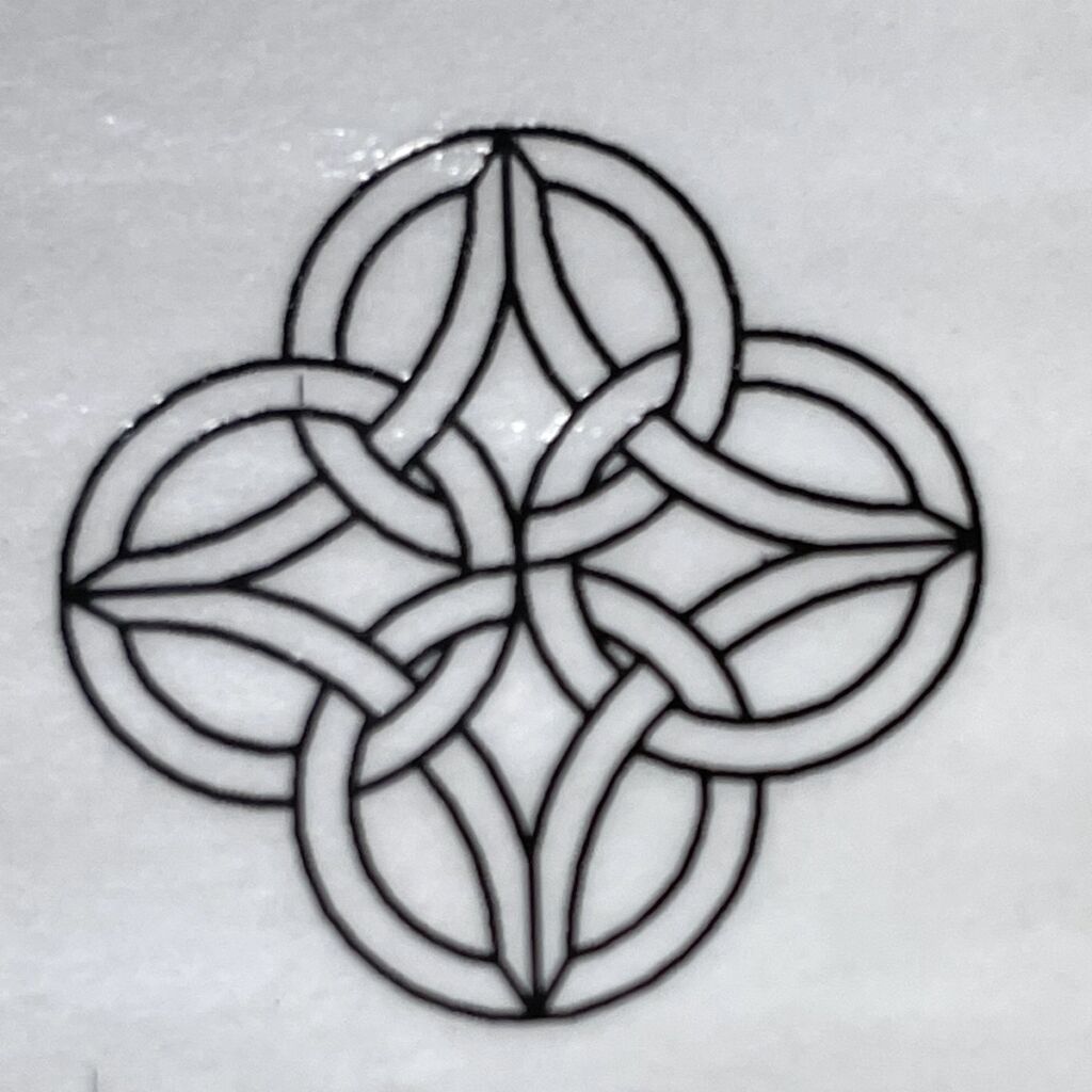 Clear Bevel Glass Cluster - HBK11 Celtic